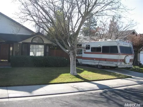 2020 Zaiger Way, Modesto, CA 95350 photo 3