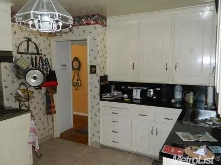 415 E Downs, Stockton, CA 95204 photo 14