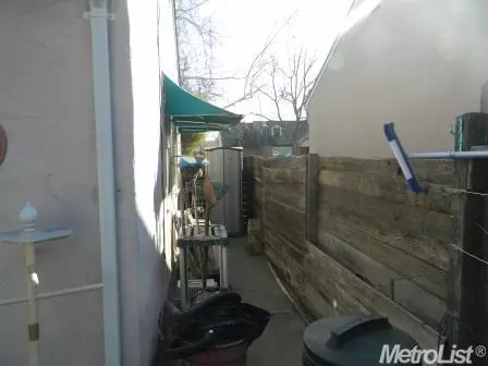 415 E Downs, Stockton, CA 95204 photo 15