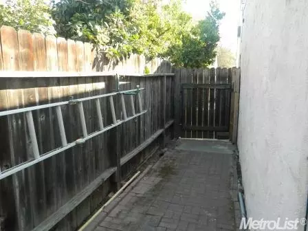 415 E Downs, Stockton, CA 95204 photo 11