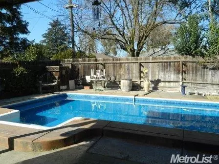 415 E Downs, Stockton, CA 95204 photo 9