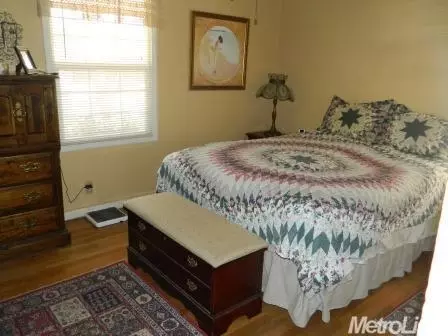 415 E Downs, Stockton, CA 95204 photo 3