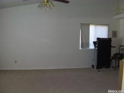 2704 Roeding Rd, Ceres, CA 95307 photo 8
