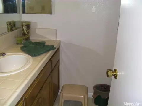 2704 Roeding Rd, Ceres, CA 95307 photo 7
