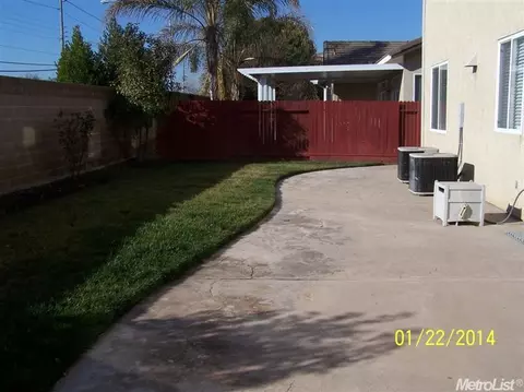 3220 Clearview Ct, Modesto, CA 95355 photo 2