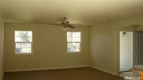 232 S Acacia Ave, Ripon, CA 95366 photo 4