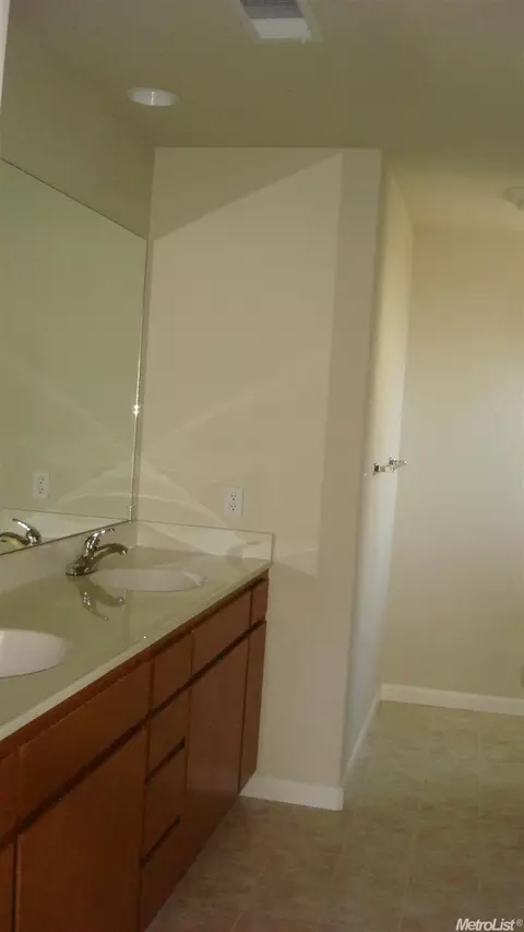232 S Acacia Ave, Ripon, CA 95366 photo 6