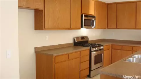 232 S Acacia Ave, Ripon, CA 95366 photo 3