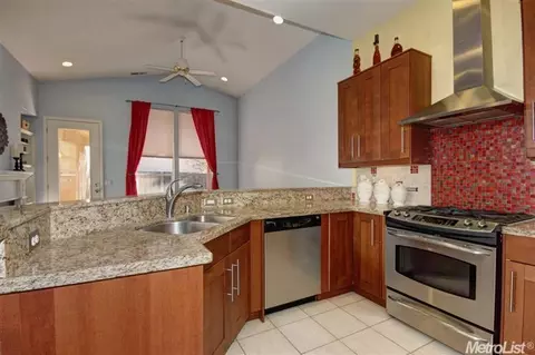 1504 Portola, Davis, CA 95616 photo 2