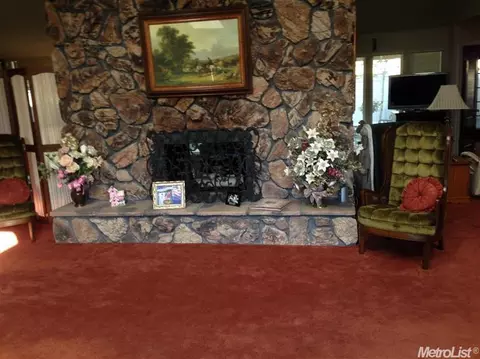 1108 Nut Tree Ln, Modesto, CA 95355 photo 3