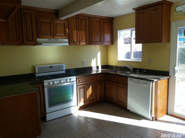 2104 East St, Tracy, CA 95376 photo 4