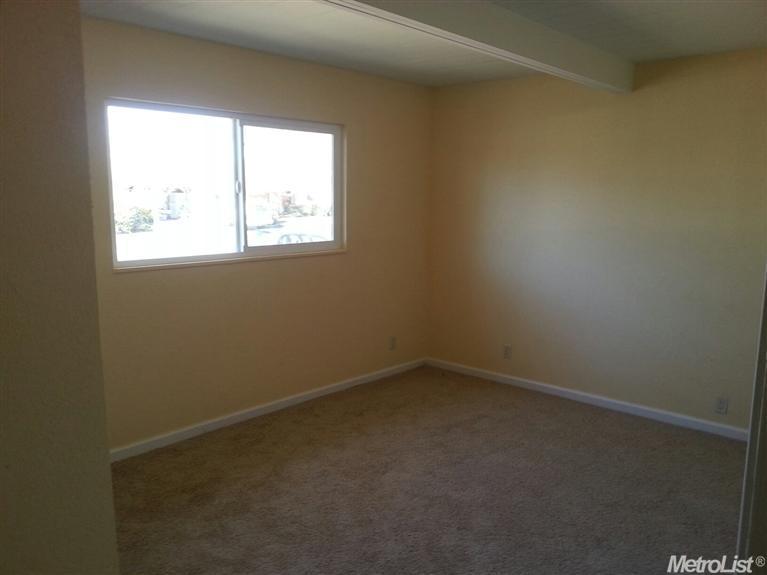 2104 East St, Tracy, CA 95376 photo 6