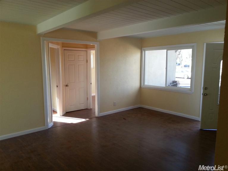 2104 East St, Tracy, CA 95376 photo 3