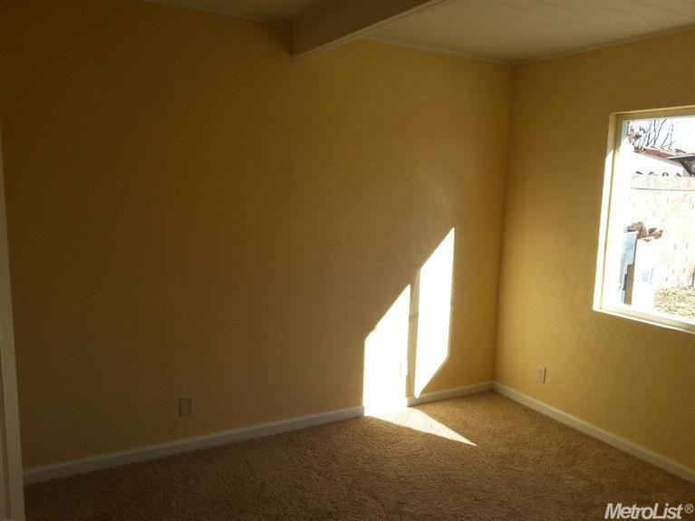 2104 East St, Tracy, CA 95376 photo 8