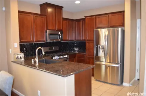 683 Equinox Loop, Lincoln, CA 95648 photo 2