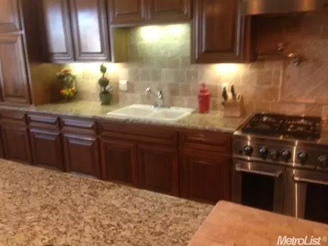 1058 Palm Ave, Ripon, CA 95366 photo 3