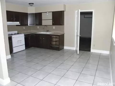 1608 Tulane Dr, Modesto, CA 95355 photo 3