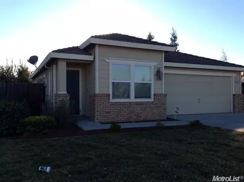 4101 Acclaim Ct, Modesto, CA 95356 photo 2