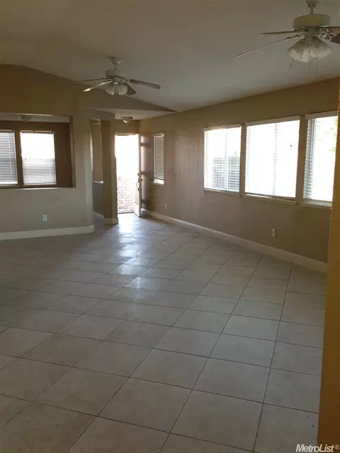 4101 Acclaim Ct, Modesto, CA 95356 photo 3
