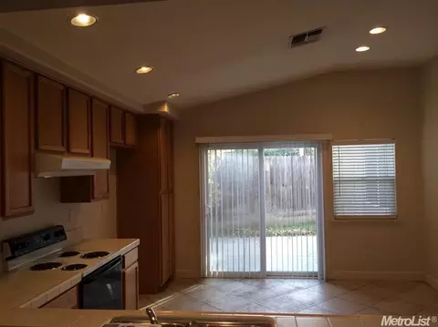 4101 Acclaim Ct, Modesto, CA 95356 photo 7