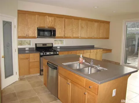 1686 Daniels St, Manteca, CA 95337 photo 5