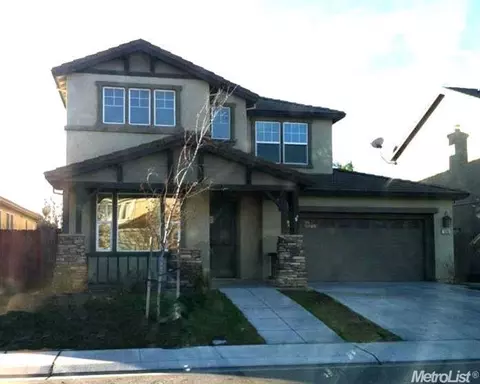 1686 Daniels St, Manteca, CA 95337 photo 1