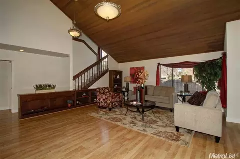 4781 Loch Lomond Dr, Carmichael, CA 95608 photo 3