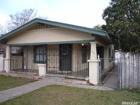 215 Roselawn Ave, Modesto, CA 95351 photo 17