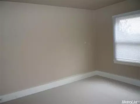 215 Roselawn Ave, Modesto, CA 95351 photo 11