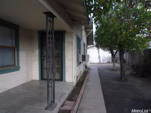 215 Roselawn Ave, Modesto, CA 95351 photo 3