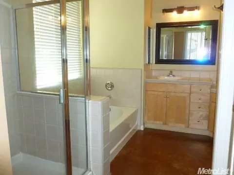 3229 Plantation Ct, Modesto, CA 95355 photo 7
