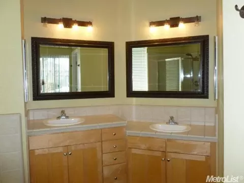 3229 Plantation Ct, Modesto, CA 95355 photo 6