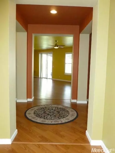3229 Plantation Ct, Modesto, CA 95355 photo 4