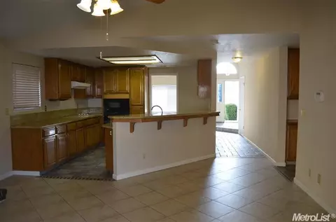 2157 Cheyenne Way, Modesto, CA 95356 photo 4