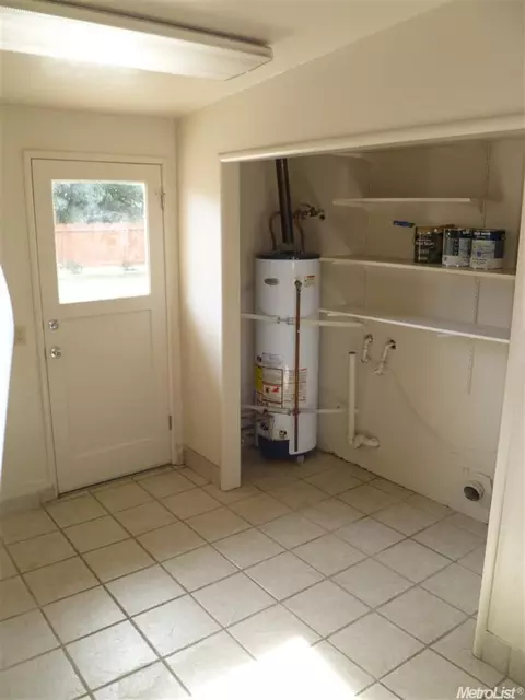 1010 W 4th St, Ripon, CA 95366 photo 12