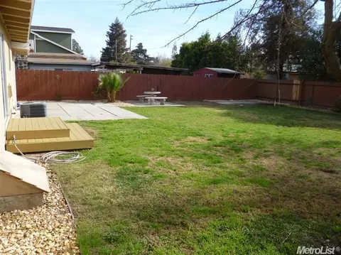 1010 W 4th St, Ripon, CA 95366 photo 14