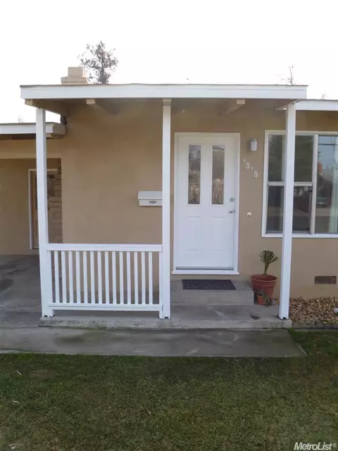 1010 W 4th St, Ripon, CA 95366 photo 3