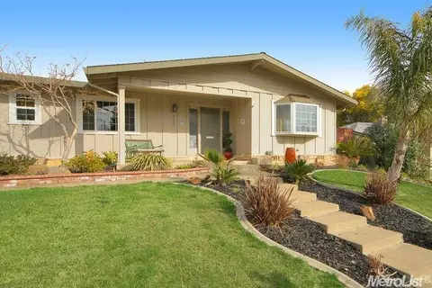4430 Rustic Rd, Carmichael, CA 95608 photo 2
