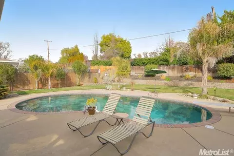 4430 Rustic Rd, Carmichael, CA 95608 photo 3