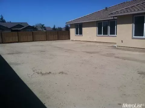7600 Amber Pl, Hughson, CA 95326 photo 2