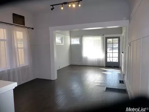 214 N Main St, Jackson, CA 95642 photo 3