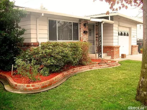 4409 E St, Sacramento, CA 95819 photo 2