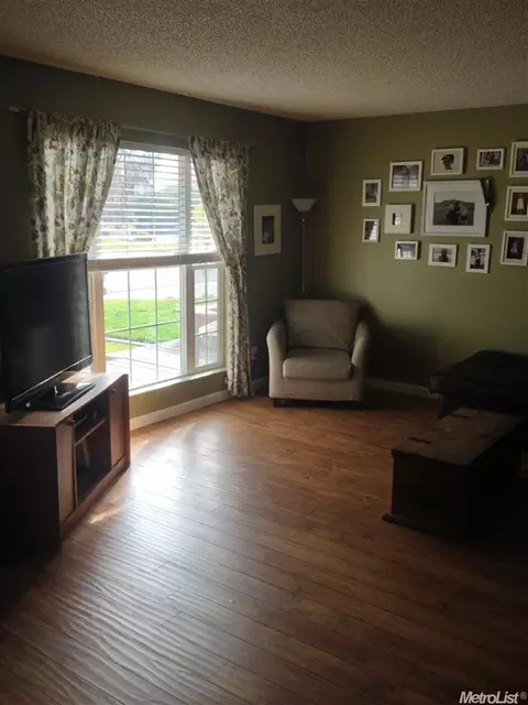 951 N Hickory, Tracy, CA 95376 photo 4