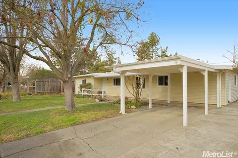 641 Amherst Dr, Davis, CA 95616 photo 2