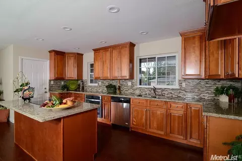 4514 Rustic Rd, Carmichael, CA 95608 photo 1