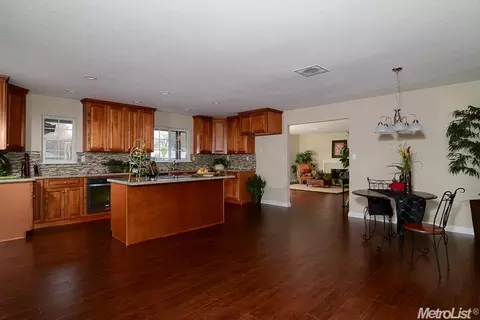 4514 Rustic Rd, Carmichael, CA 95608 photo 2