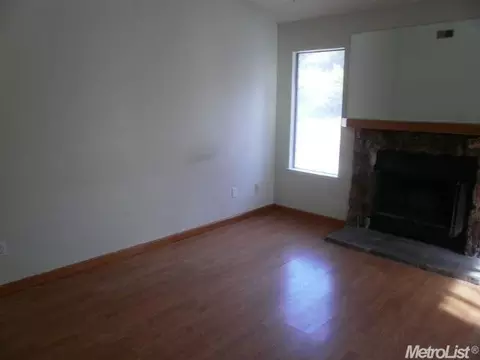4113 Falling Leaf Ct, Antelope, CA 95843 photo 3