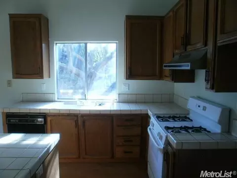 4113 Falling Leaf Ct, Antelope, CA 95843 photo 2
