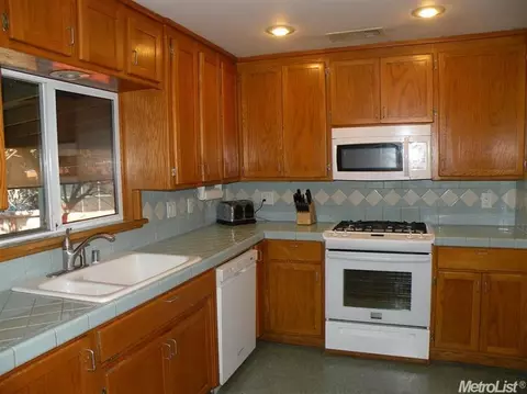 128 Madera Ave, Modesto, CA 95351 photo 12