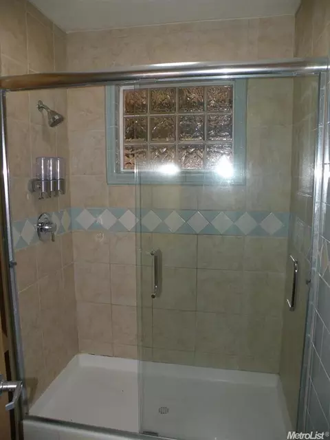 128 Madera Ave, Modesto, CA 95351 photo 17